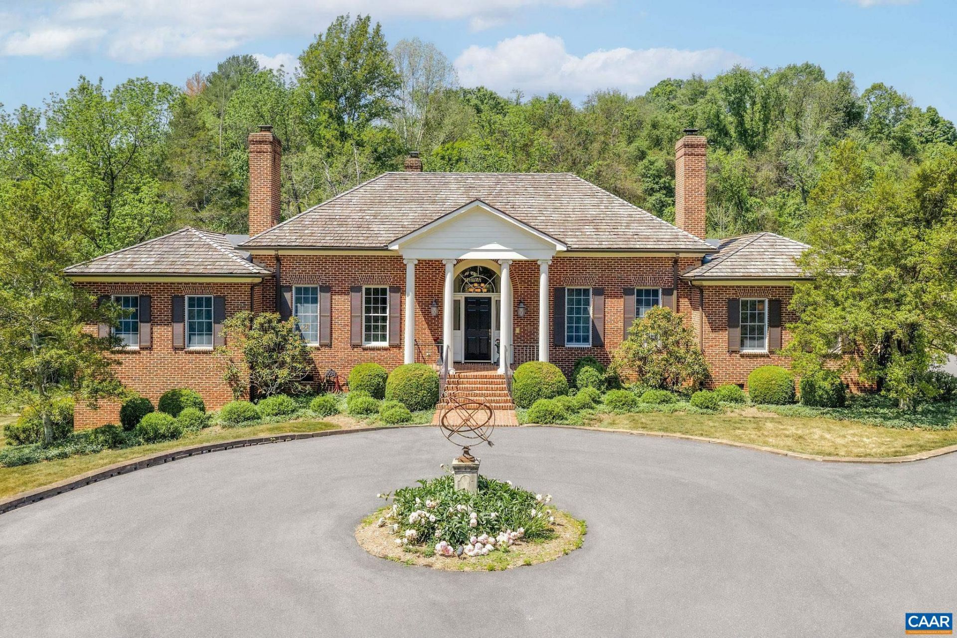 935 Garth Rd, Charlottesville, VA 22901 Main Photo