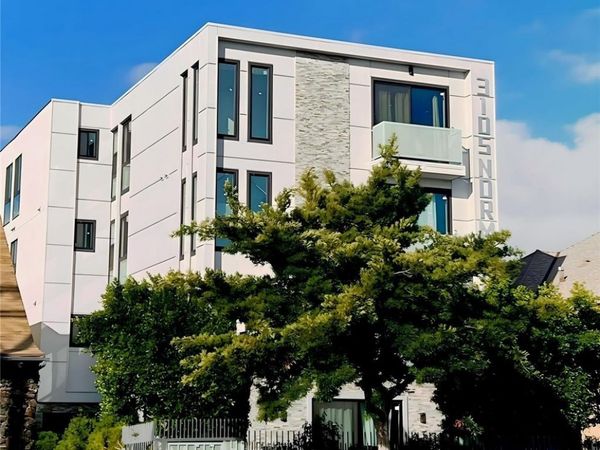 3105 W Normandie Avenue, Los Angeles, CA 90018