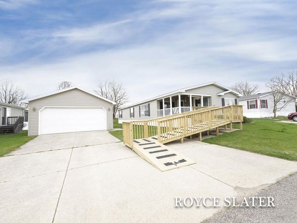 4001 E Wembley Lane, Kalamazoo, MI 49009