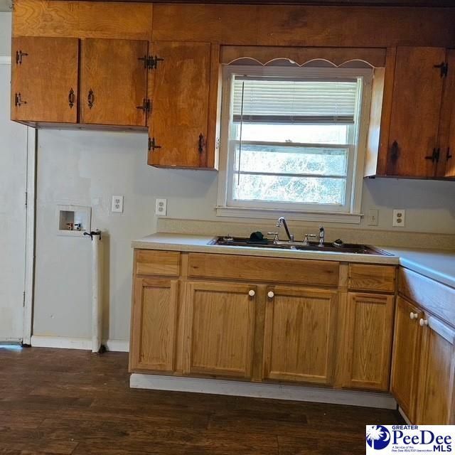 605 Howard Street Photo 4