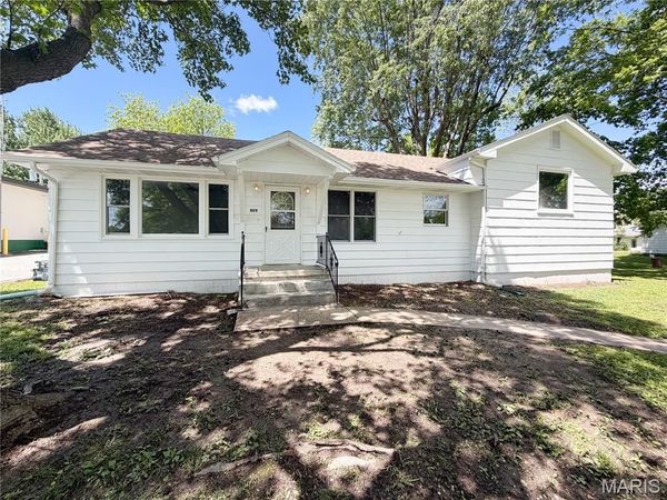 809 S 3rd Street , Clarksville, MO 63336