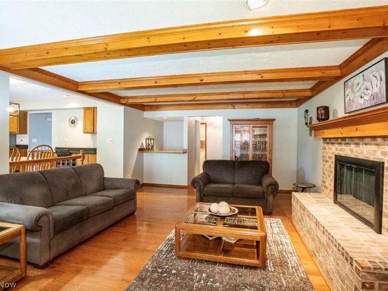 18399 Yorktown Oval , Strongsville, OH 44136 Photo 16