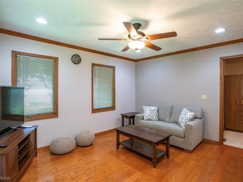 18399 Yorktown Oval , Strongsville, OH 44136 Photo 20