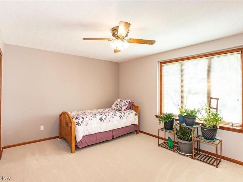18399 Yorktown Oval , Strongsville, OH 44136 Photo 37