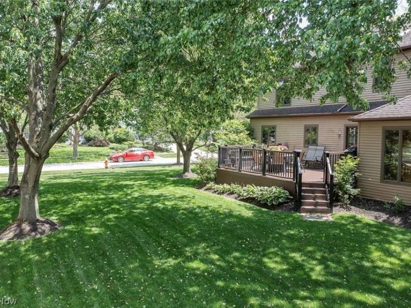 18399 Yorktown Oval , Strongsville, OH 44136 Photo 44