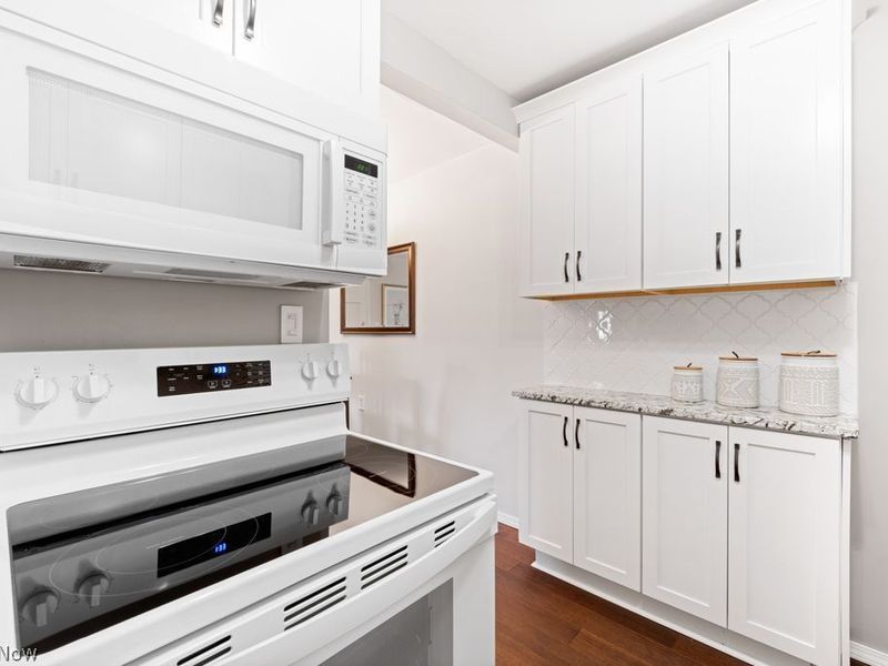 3964 Brendan Lane, Unit F411, North Olmsted, OH 44070 Photo 13