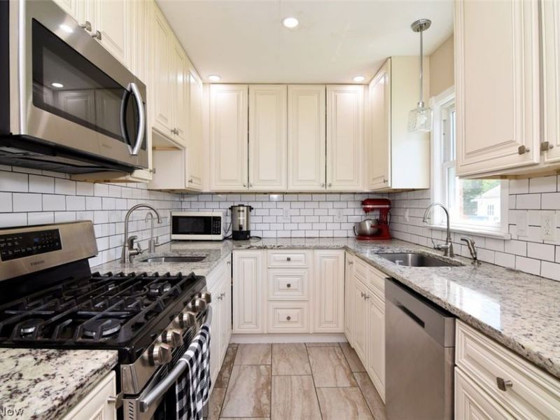 3656 Severn Road , Cleveland Heights, OH 44118 Photo 16