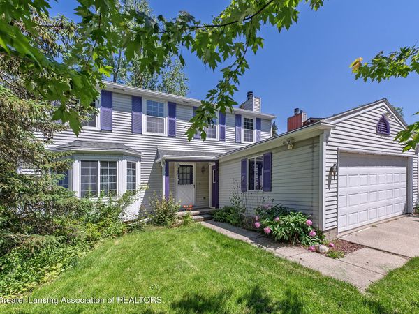 1330 Chartwell Dual Carriage Way, East Lansing, MI 48823