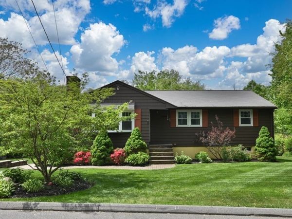 45 Hobson St, Saugus, MA 01906