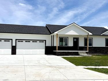 300 Jo Lane, McCool Junction, NE 68401