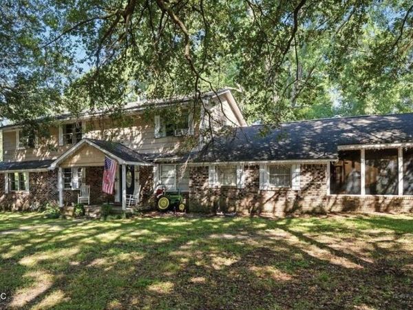 36 Gulf Camp Circle, Lumberton, MS 39455