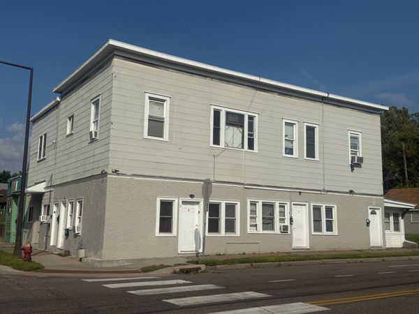 935 Case Avenue , Saint Paul, MN 55106