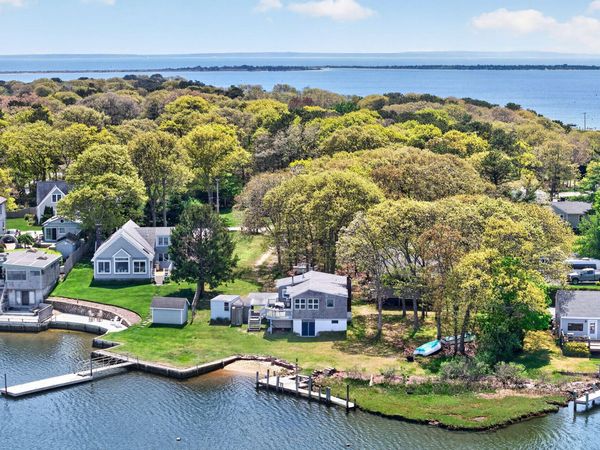 11 Clamshell Lane , Mashpee, MA 02649