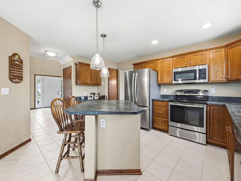 13923 Sunladen Drive NW, Pickerington, OH 43147 Photo 11