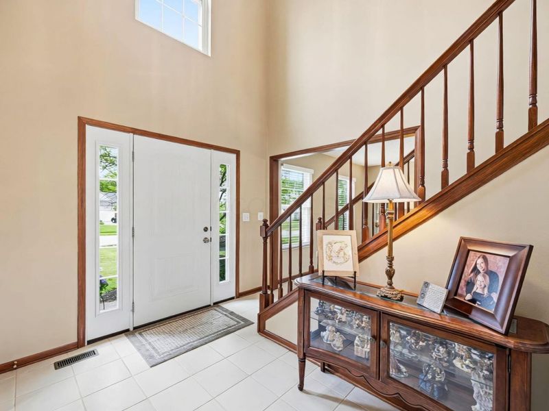 13923 Sunladen Drive NW, Pickerington, OH 43147 Photo 3