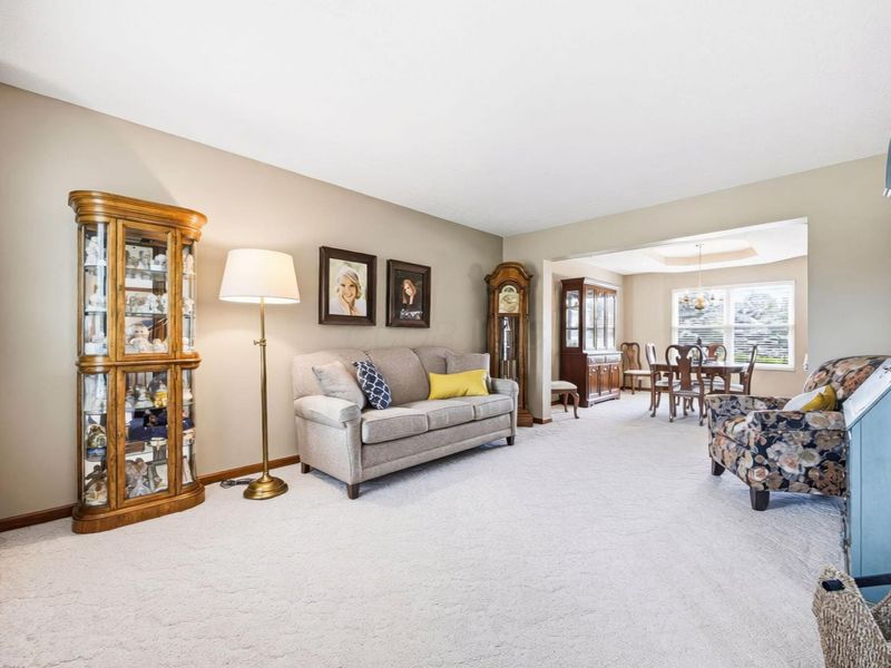 13923 Sunladen Drive NW, Pickerington, OH 43147 Photo 4