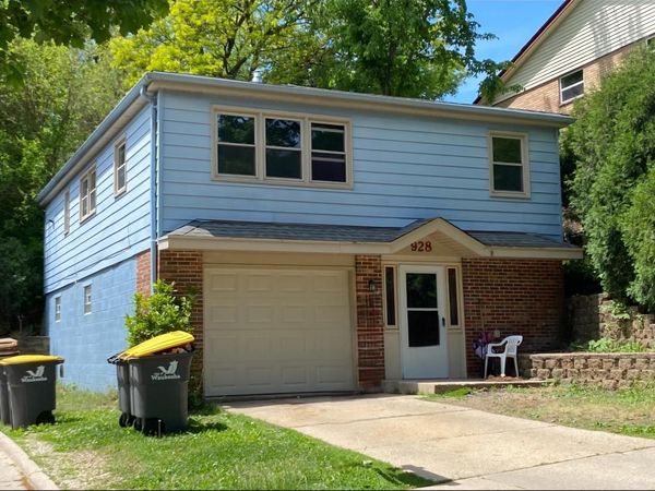 928 Aurora STREET, Waukesha, WI 53186