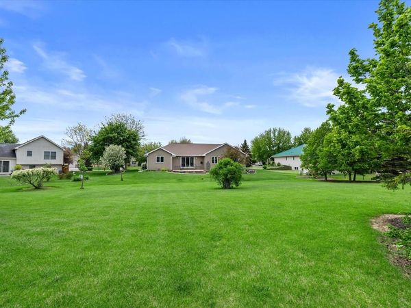 376 MINDE COURT, Kaukauna, WI 54130