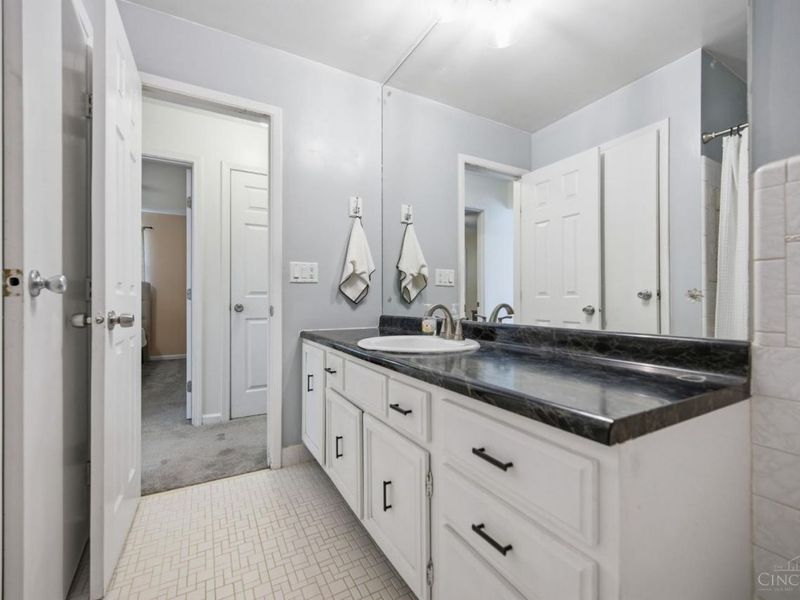 6691 Werk Road, Green Township, OH 45248 Photo 17