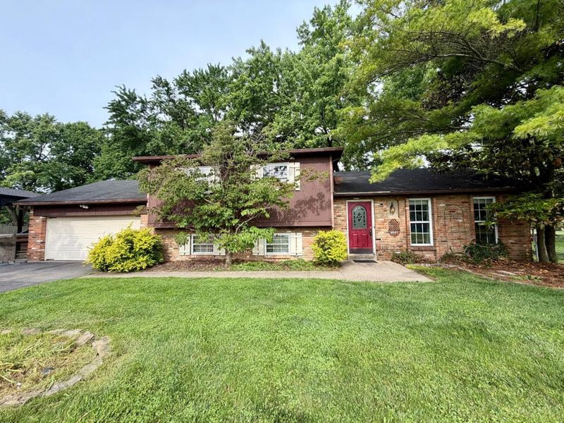 8349 Grinn Drive, West Chester, OH 45069 Photo 1