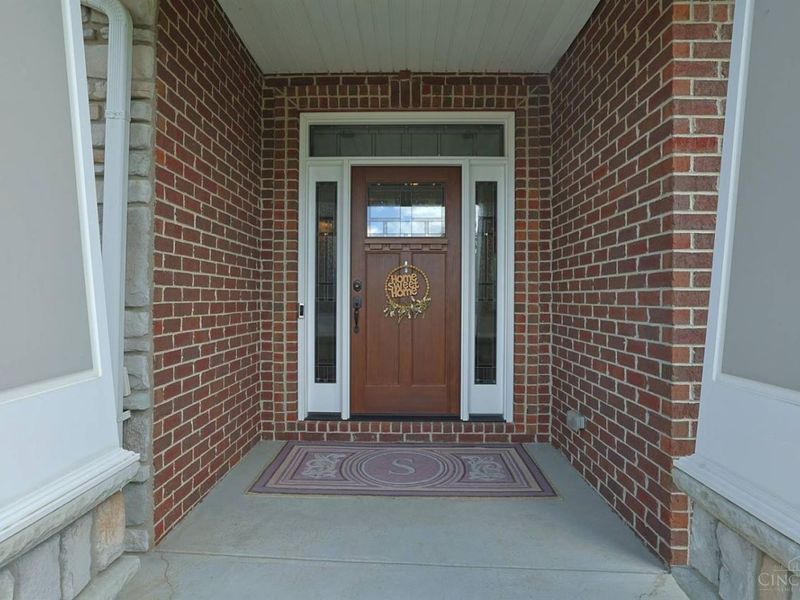 2058 Bridgewater Lane, Monroe, OH 45050 Photo 2