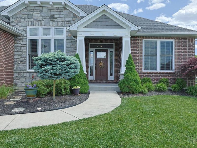 2058 Bridgewater Lane, Monroe, OH 45050 Photo 3