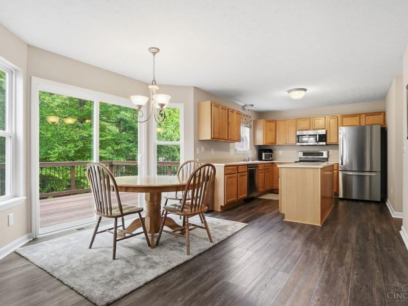 8777 Woolstone Court, Hamilton Twp, OH 45039 Photo 11