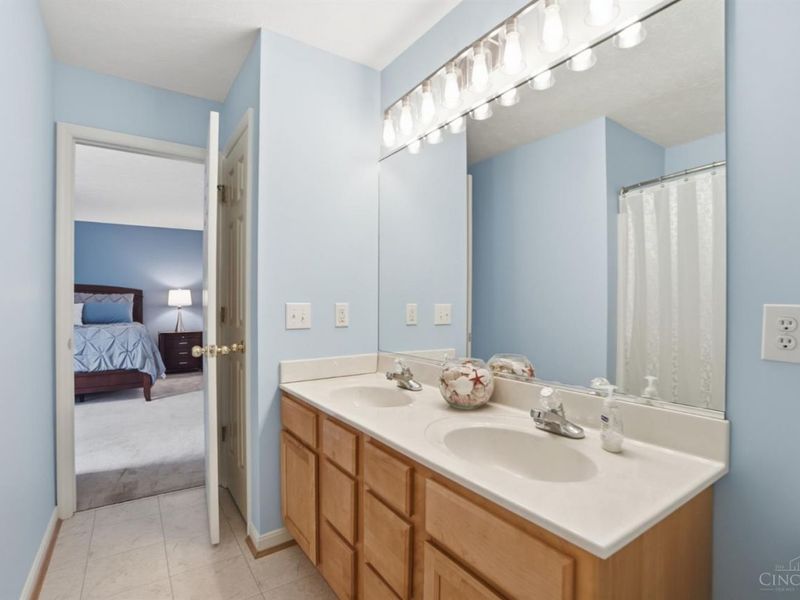 8777 Woolstone Court, Hamilton Twp, OH 45039 Photo 25