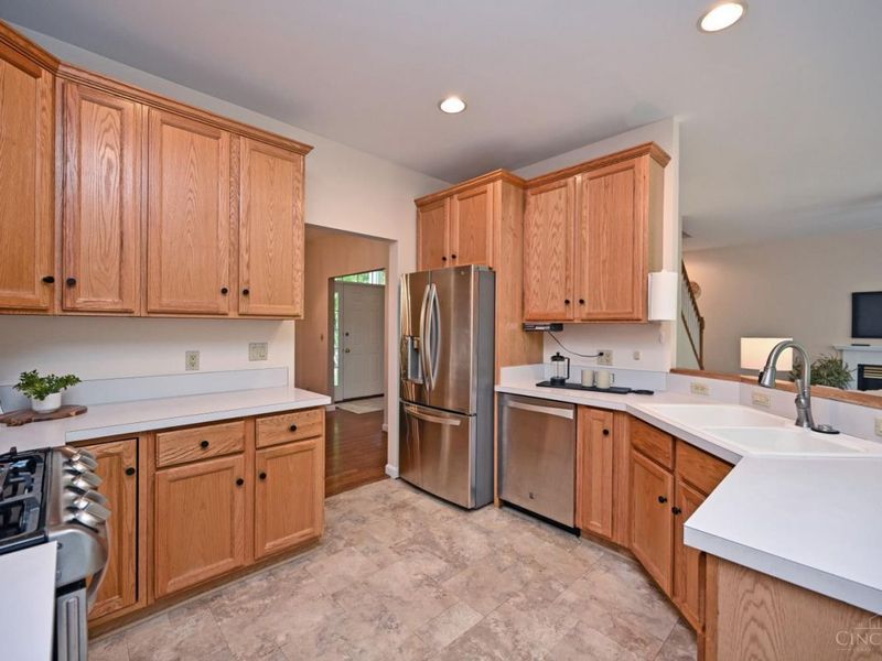 913 Bilamy Court, Springfield Twp., OH 45224 Photo 8