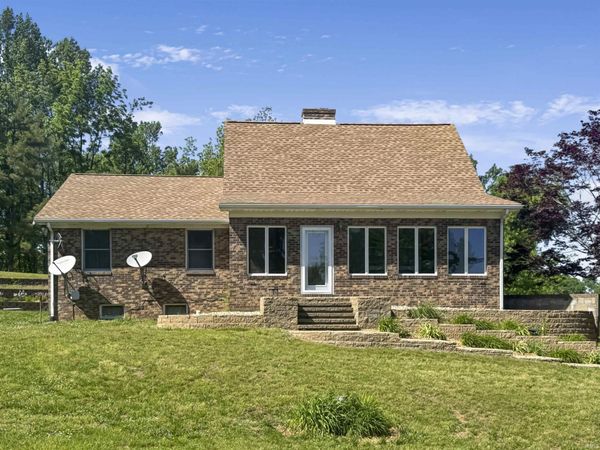 9868 W 450 S, Owensville, IN 47665