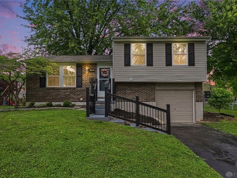 706 W Martindale Road, Union, OH 45322 Photo 2