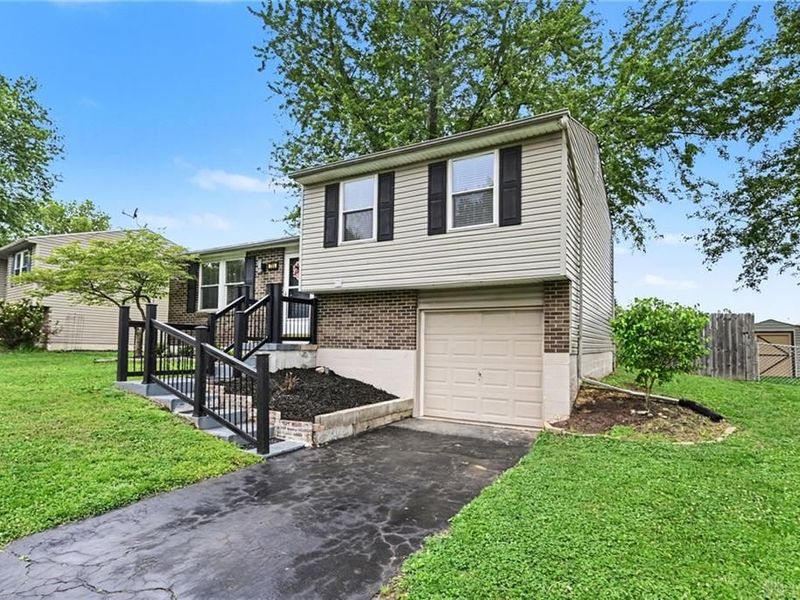 706 W Martindale Road, Union, OH 45322 Photo 3
