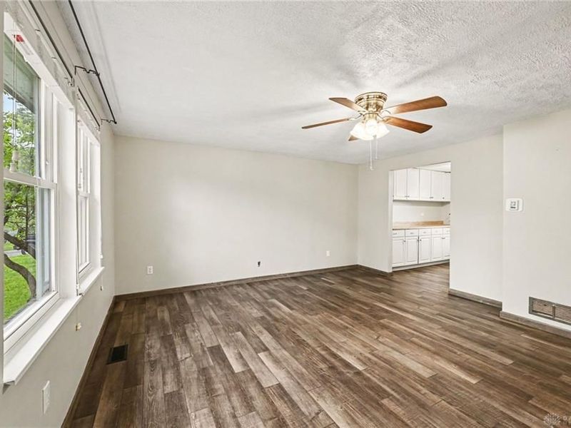 706 W Martindale Road, Union, OH 45322 Photo 6