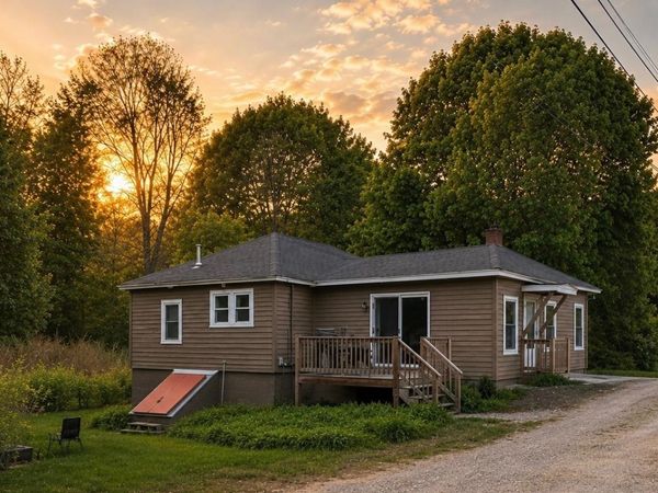 20 Daniel Webster Highway, Plymouth, NH 03264