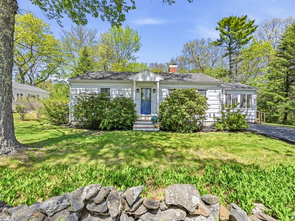 77 Lunt Road, Falmouth, ME 04105