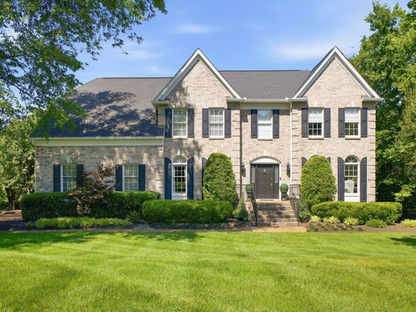 9023 Fallswood Ln, Brentwood, TN 37027