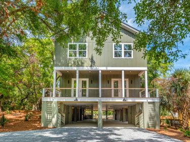 582 Pelican Court, Unit B, Edisto Island, SC 29438