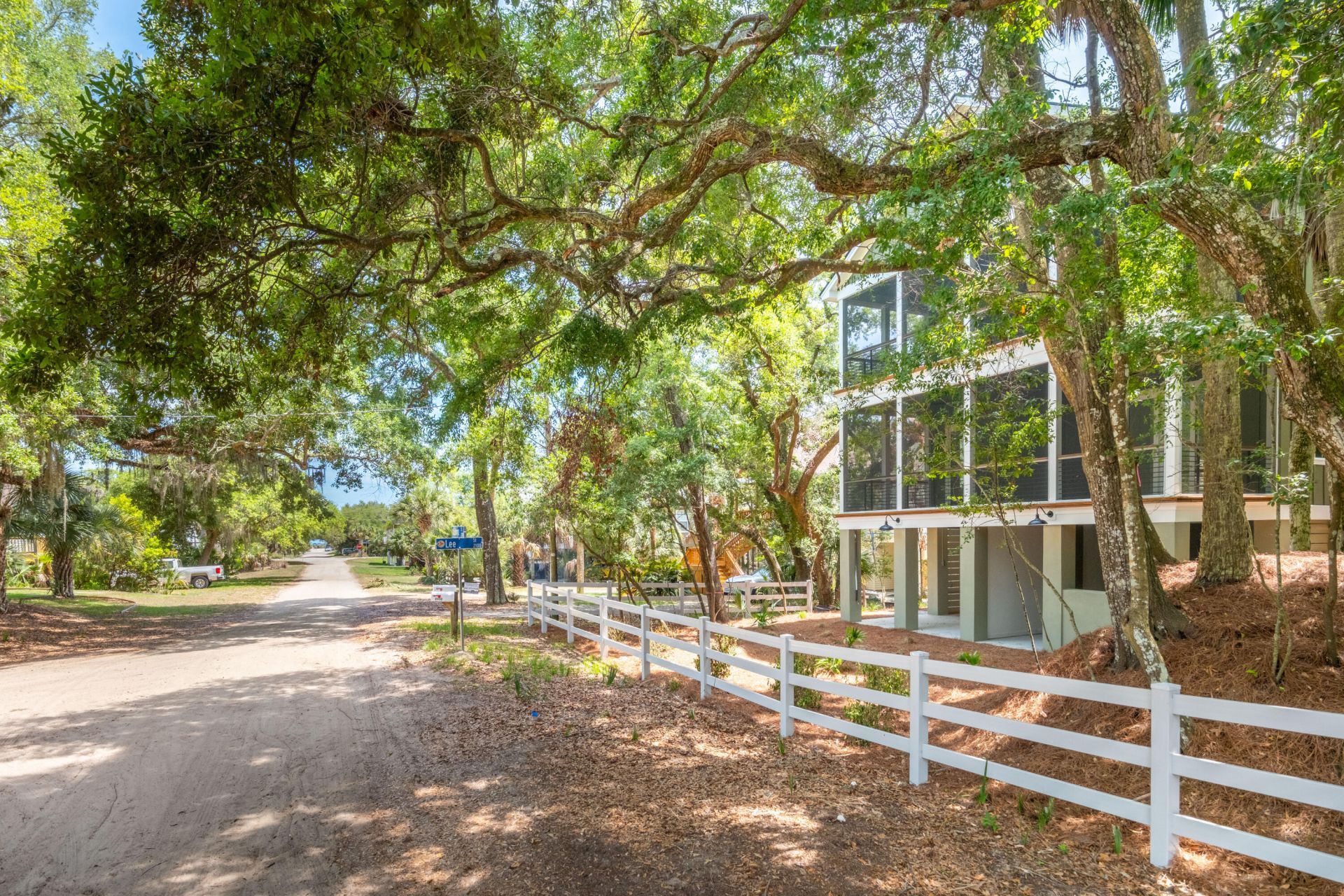 582 Pelican Court Photo 8