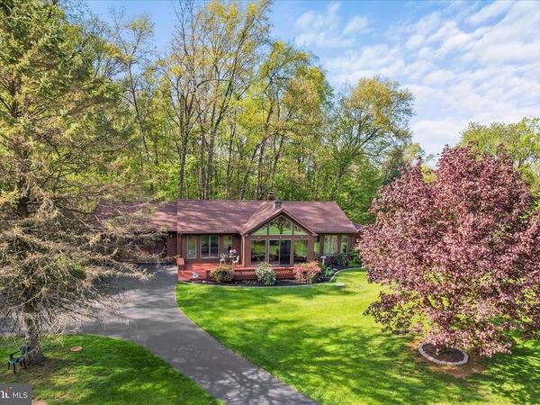 115 VALLEY ROAD , WINDSOR, PA 17366