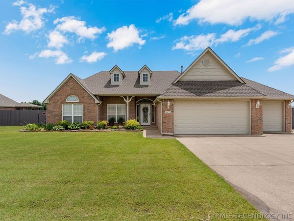 4470 Elm Circle , Kiefer, OK 74041