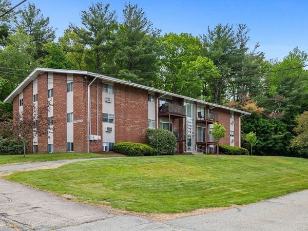 11 Longwood Dr, Unit 7, Andover, MA 01810