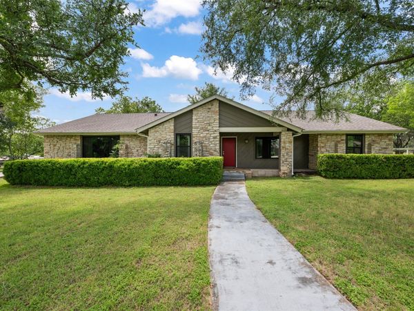 1600 Pin Oak LN, Round Rock, TX 78681