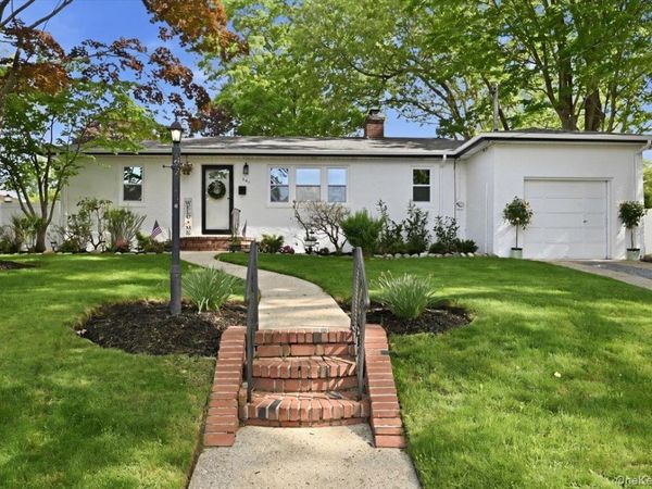 241 Commonwealth Avenue , Massapequa, NY 11758