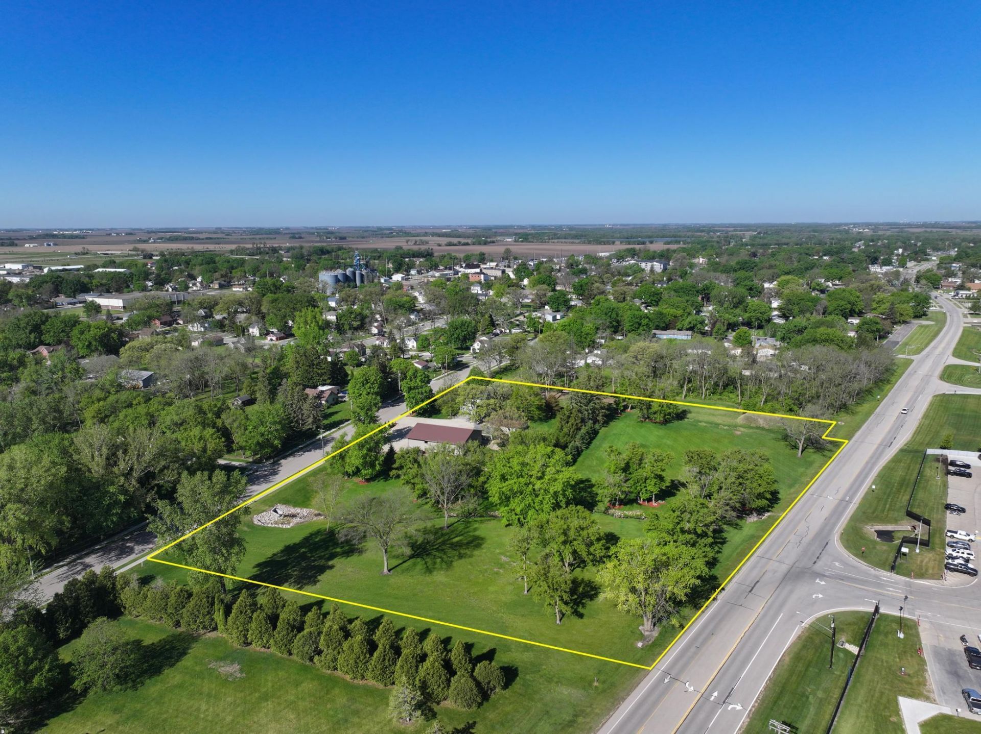 406 2nd Street NE, Dodge Center, MN 55927