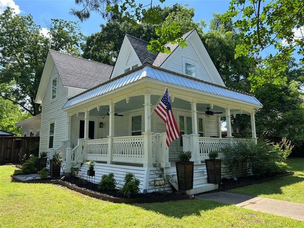 701 Johnson, Terrell, TX 75160