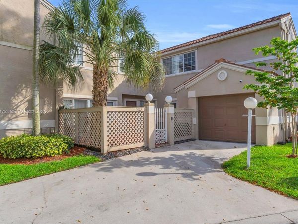 11022 Chandler Dr , Cooper City, FL 33026