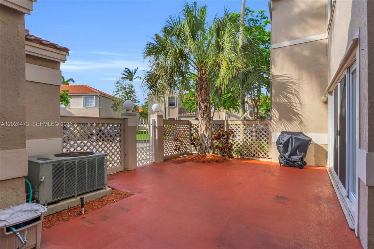 11022 Chandler Dr, Cooper City, FL 33026 Photo