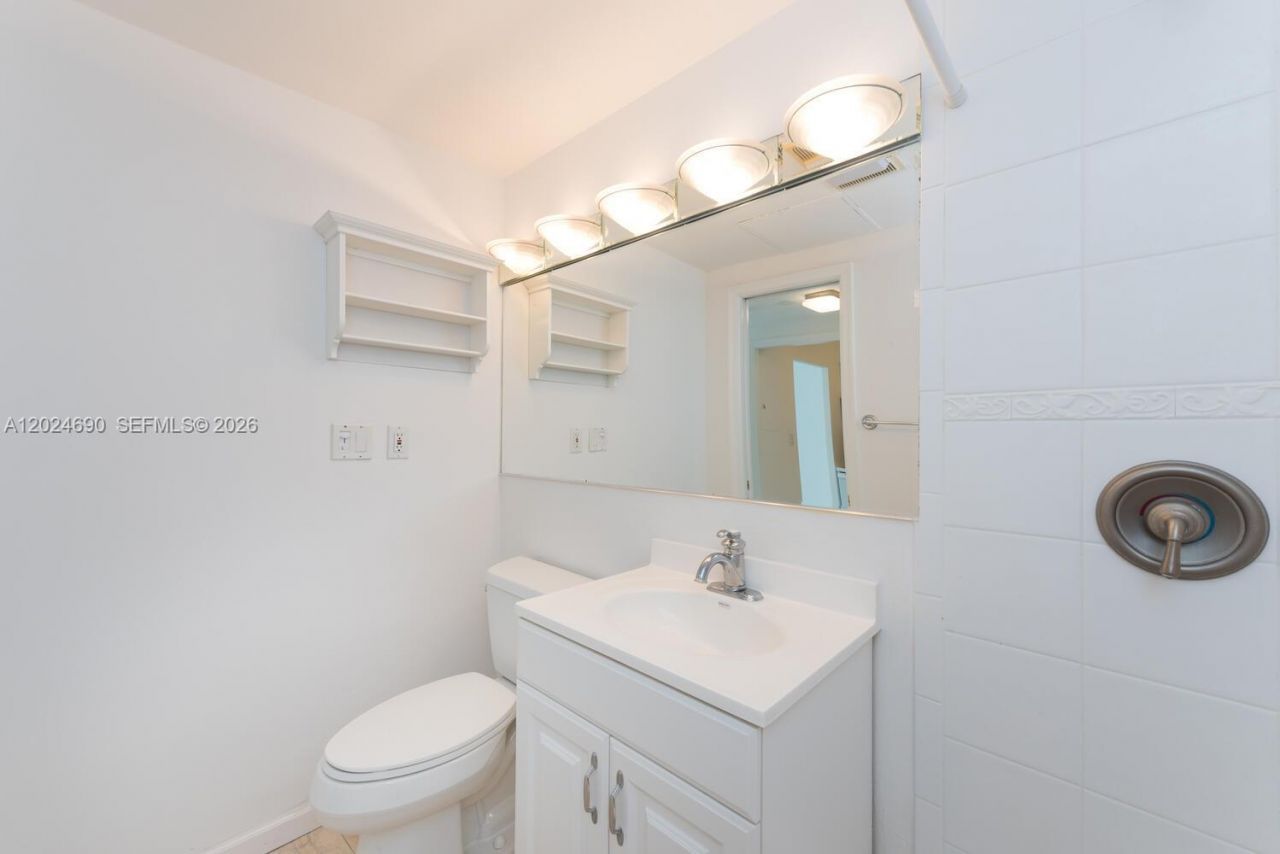 1408 Brickell Bay Dr , Unit 1116, Miami, FL 33131 Photo