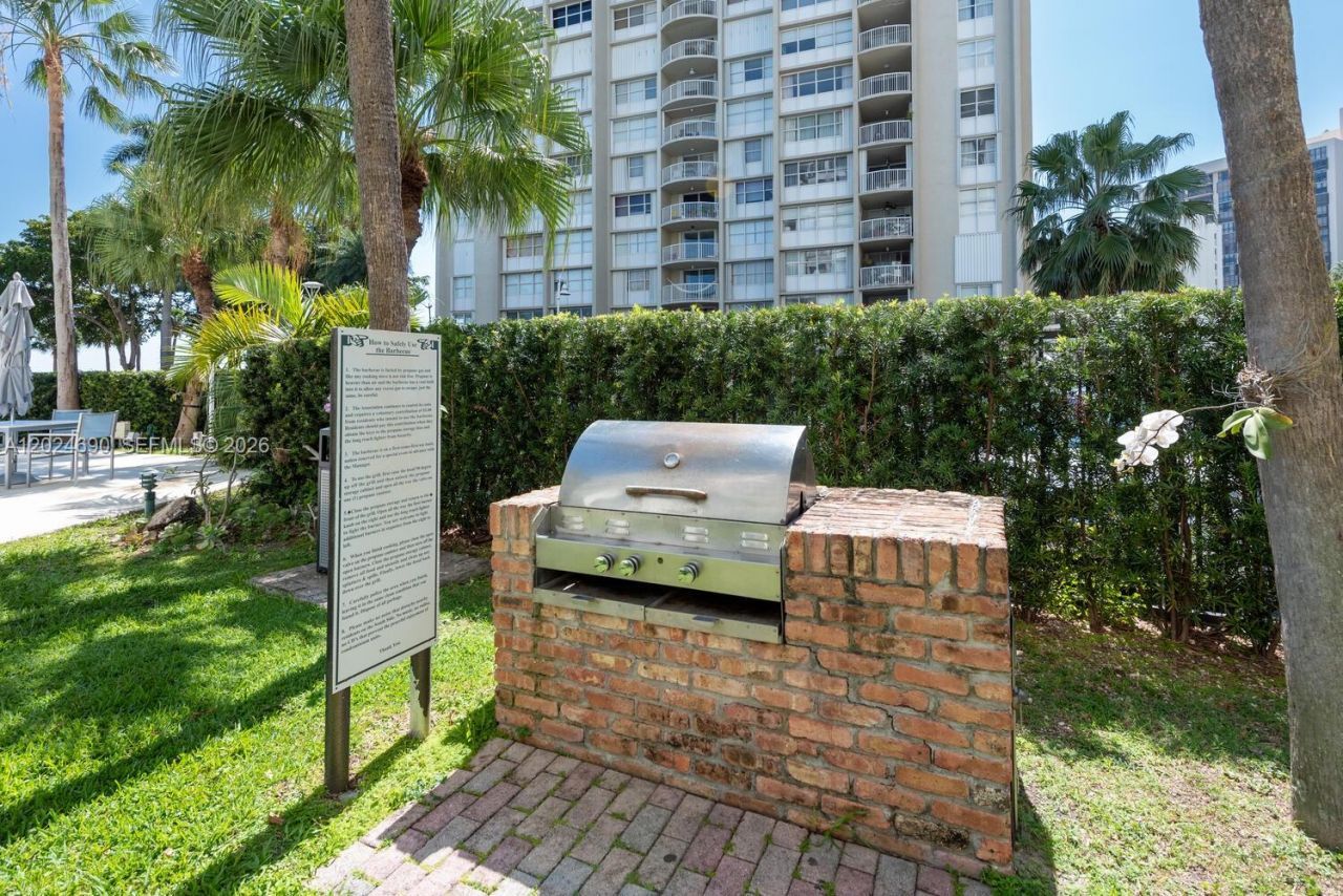 1408 Brickell Bay Dr , Unit 1116, Miami, FL 33131 Photo