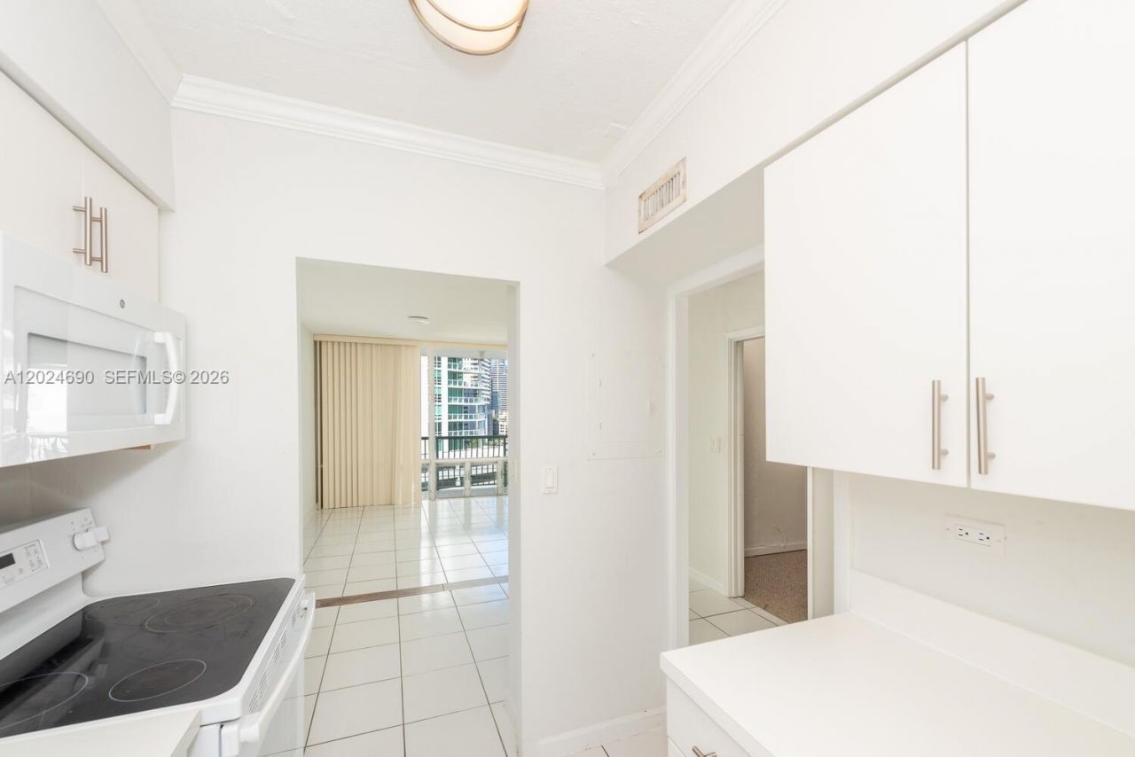 1408 Brickell Bay Dr , Unit 1116, Miami, FL 33131 Photo